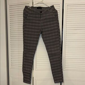 Glenn Plaid Slim Ankle Pants in Black and Gray